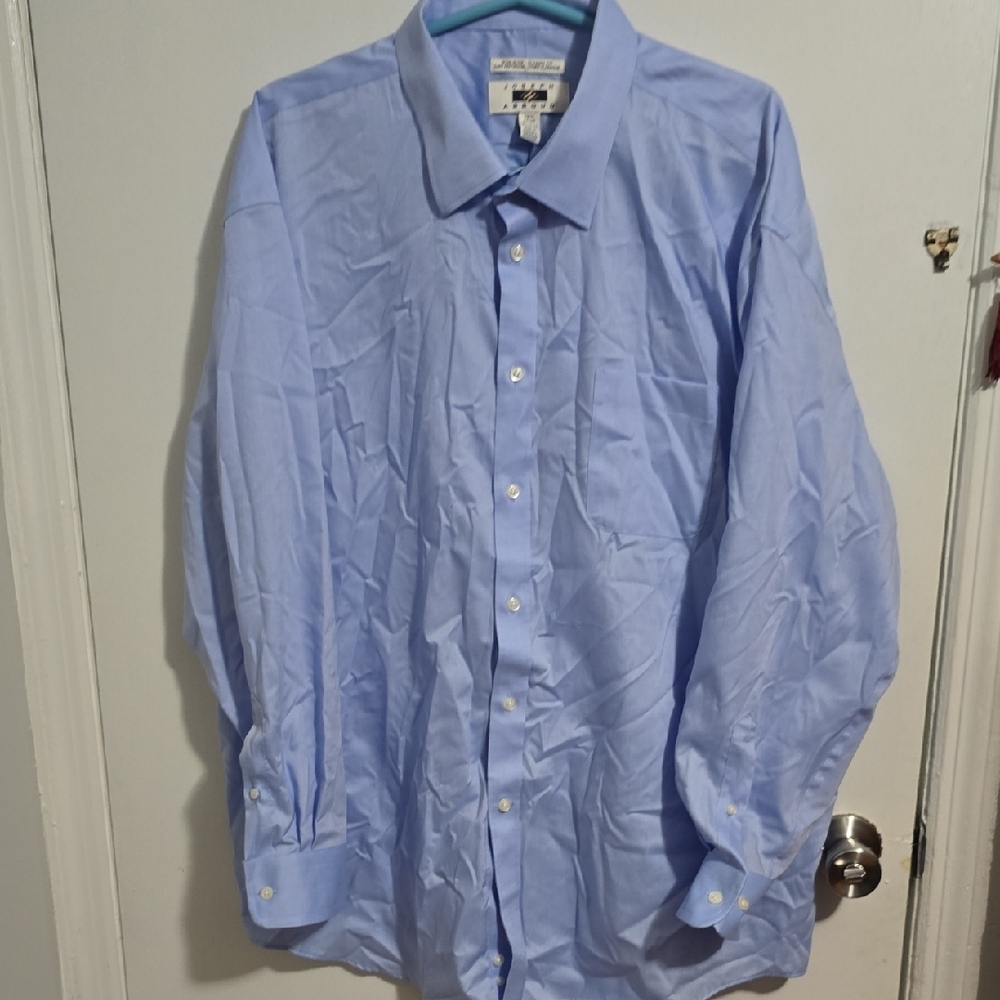 Joseph Abboud Blue Dress Shirt with Classic Design